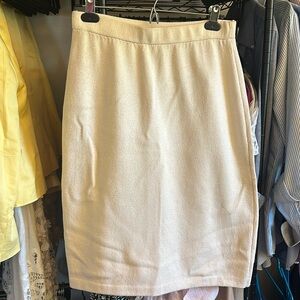 St. John Collectjon knit cream pencil skirt